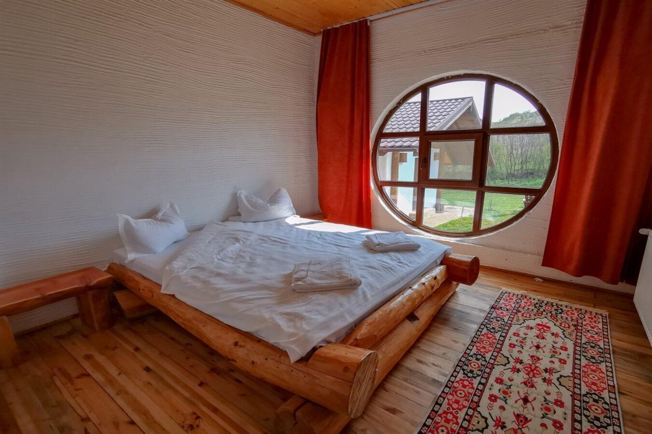 Ferma Dacilor Hotell Tohani Exteriör bild