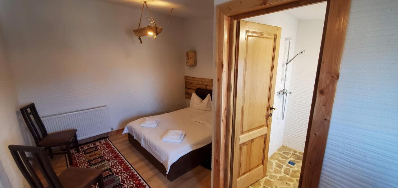 Ferma Dacilor Hotell Tohani Exteriör bild